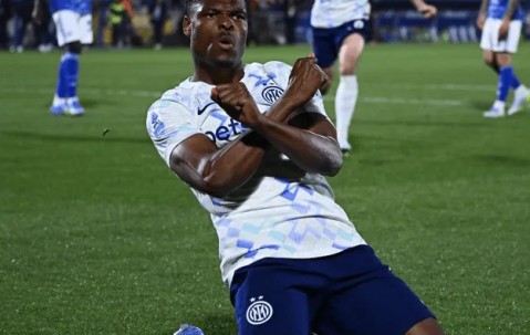 MK体育官网-科莫3-4国际米兰全场数据：射门24-7，绝对机会4-0